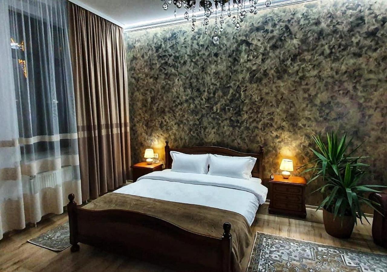 Casa Domneasca Rarau Hotel Campulung Moldovenesc Ngoại thất bức ảnh